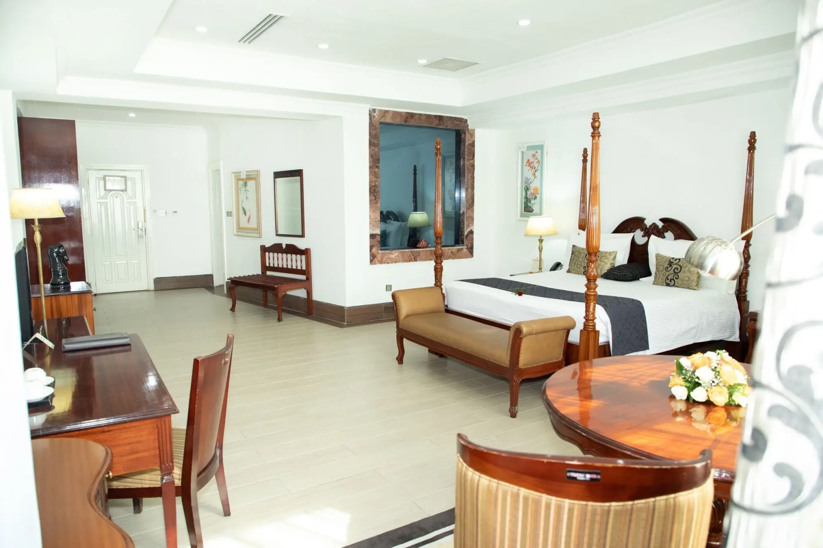 Photo - Weston Hotel