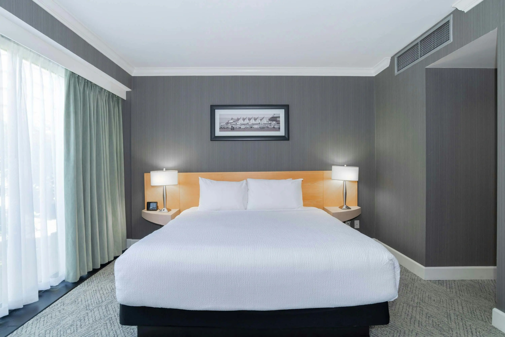 Photo - Sandman Signature Vancouver Airport Hotel & Resort