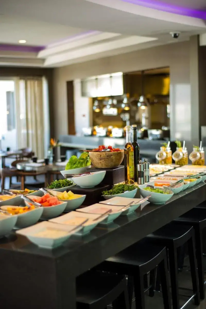 Photo - Renaissance Izmir Hotel