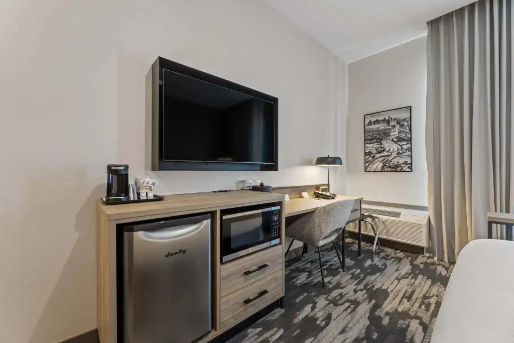 Photo - Sandman Signature Dallas Las Colinas Hotel & Suites