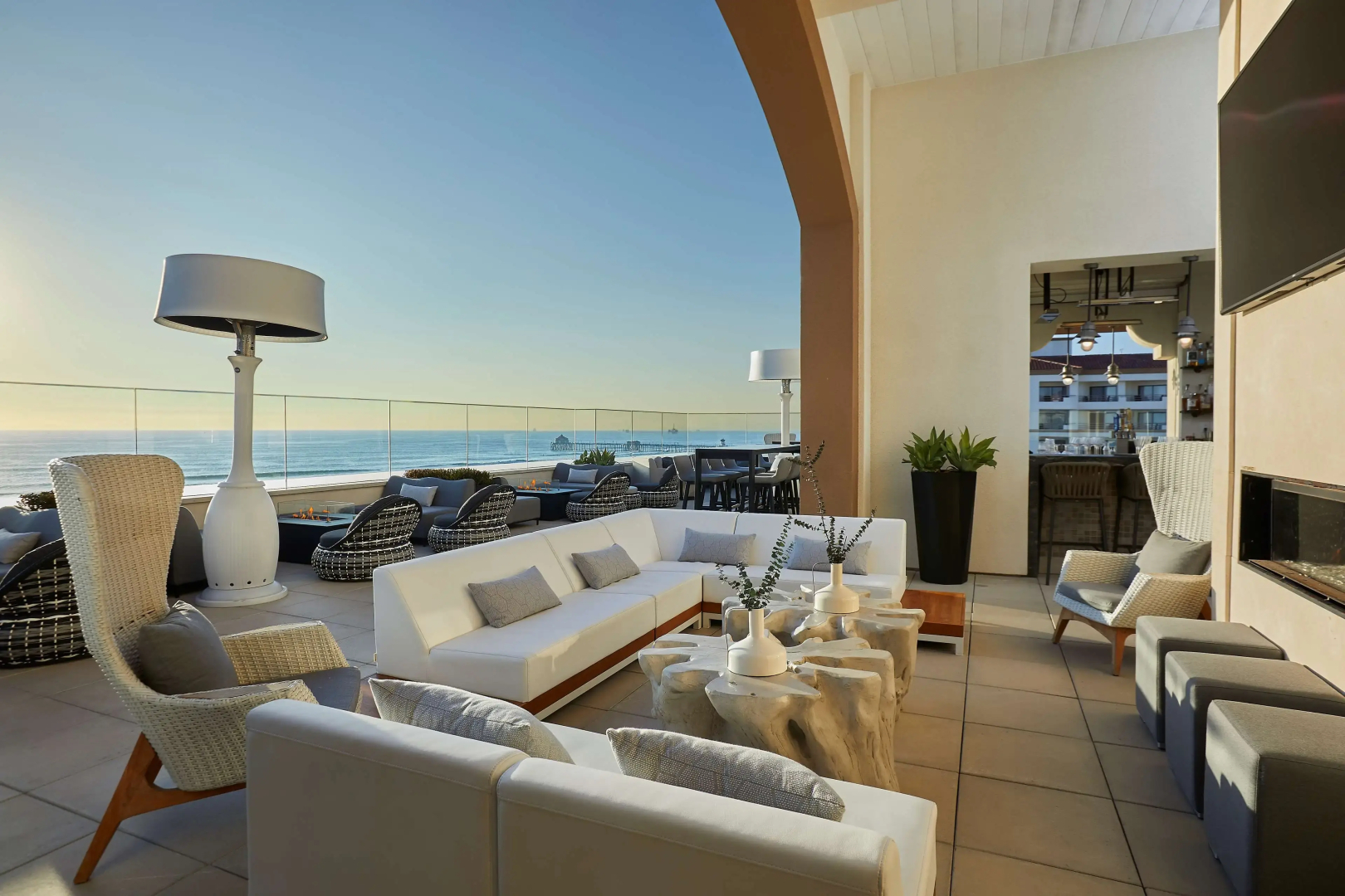 Photo - The Waterfront Beach Resort, A Hilton Hotel