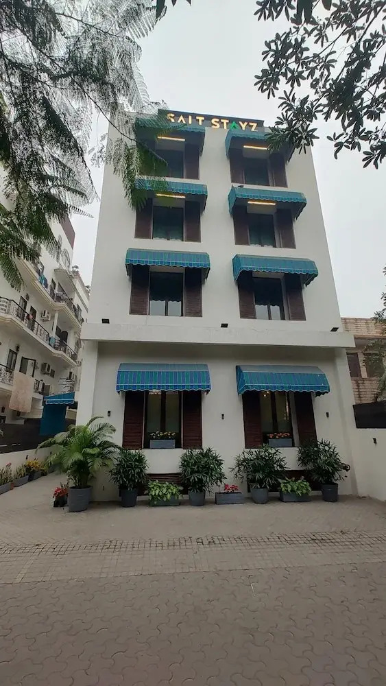 Photo - Saltstayz Select - Nehru Place & New Friends Colony