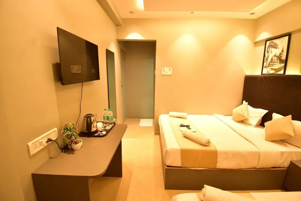 Photo - Dhanvantari Luxury Hotel Near Kokilaben Dhirubhai Ambani Hospital Mumbai