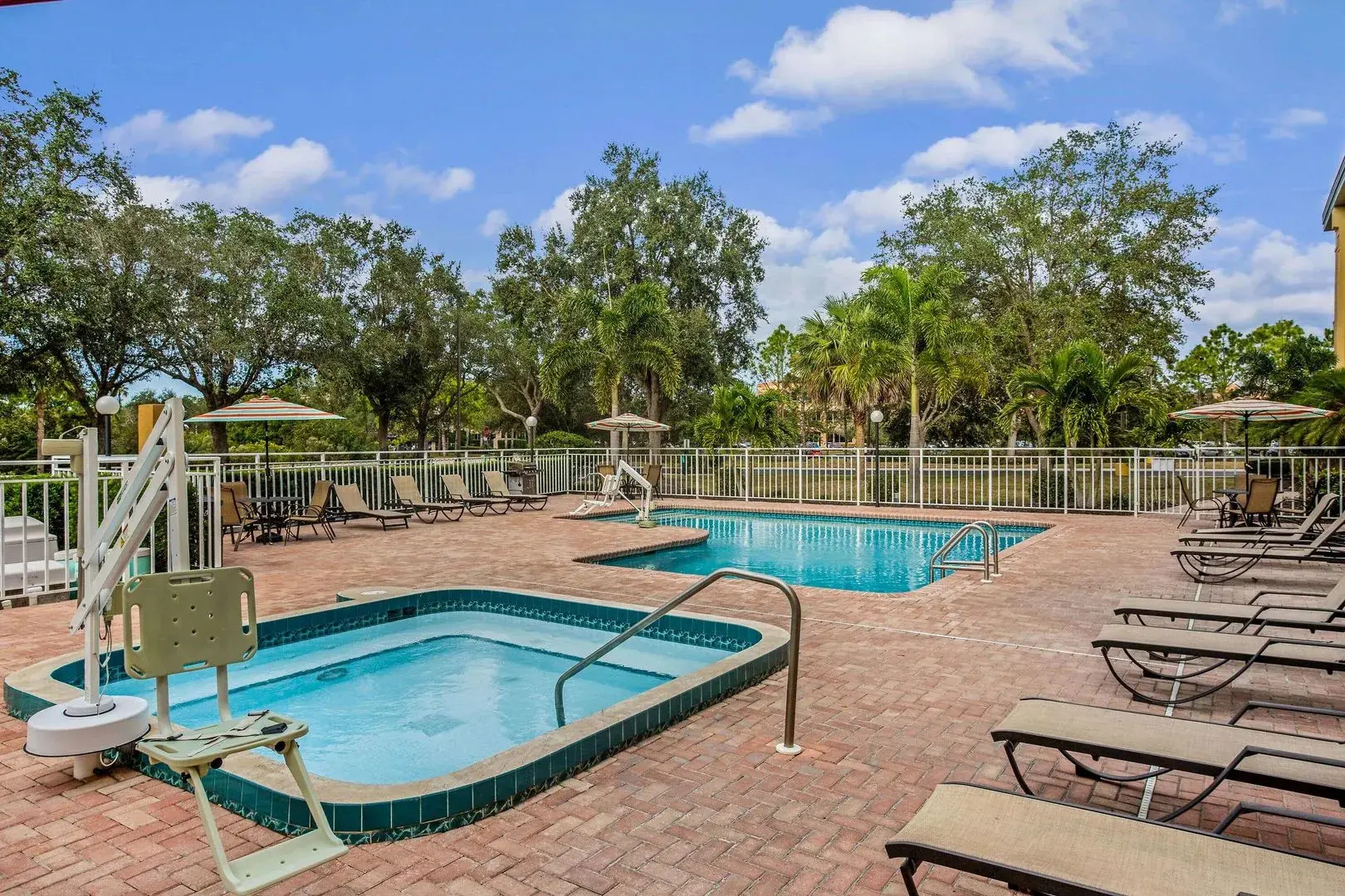 Foto - Comfort Inn & Suites Sarasota I75