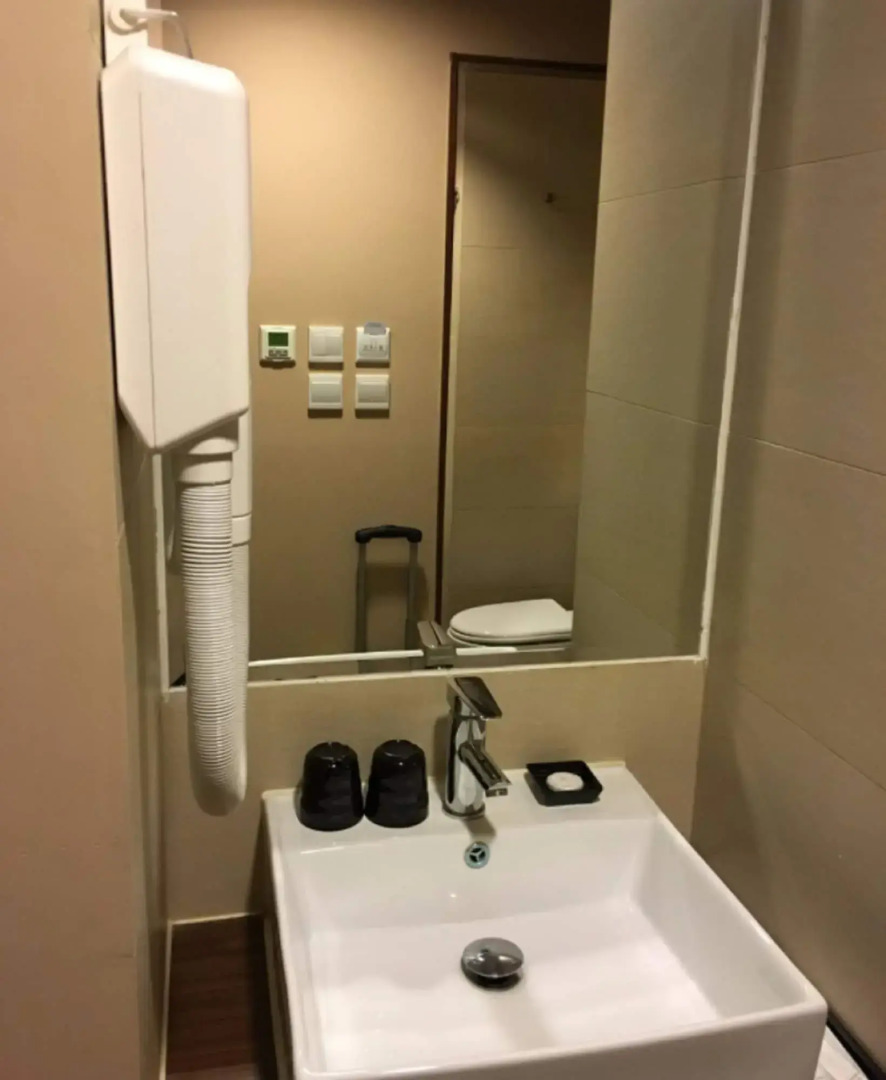 Photo - Ramada Hong Kong Harbour View