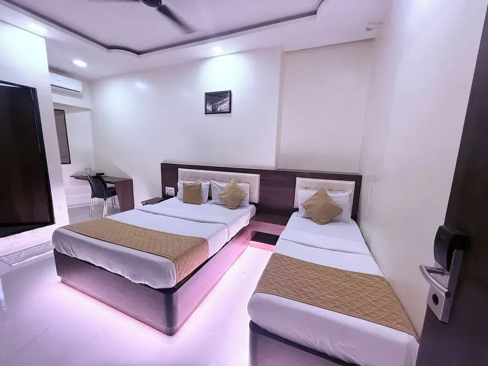 Photo - Hotel Ashyana - Near To Grant Road Station Mumbai