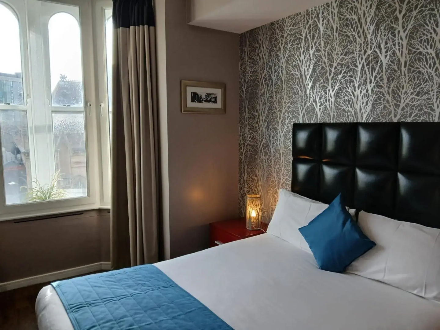 Foto - Royal Hotel Cardiff by Belvilla