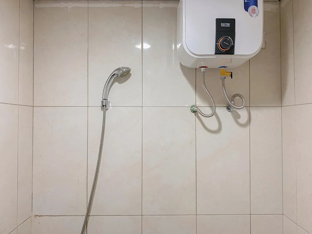 Basic Style And Homey 2Br At Apartment Nifarro Park