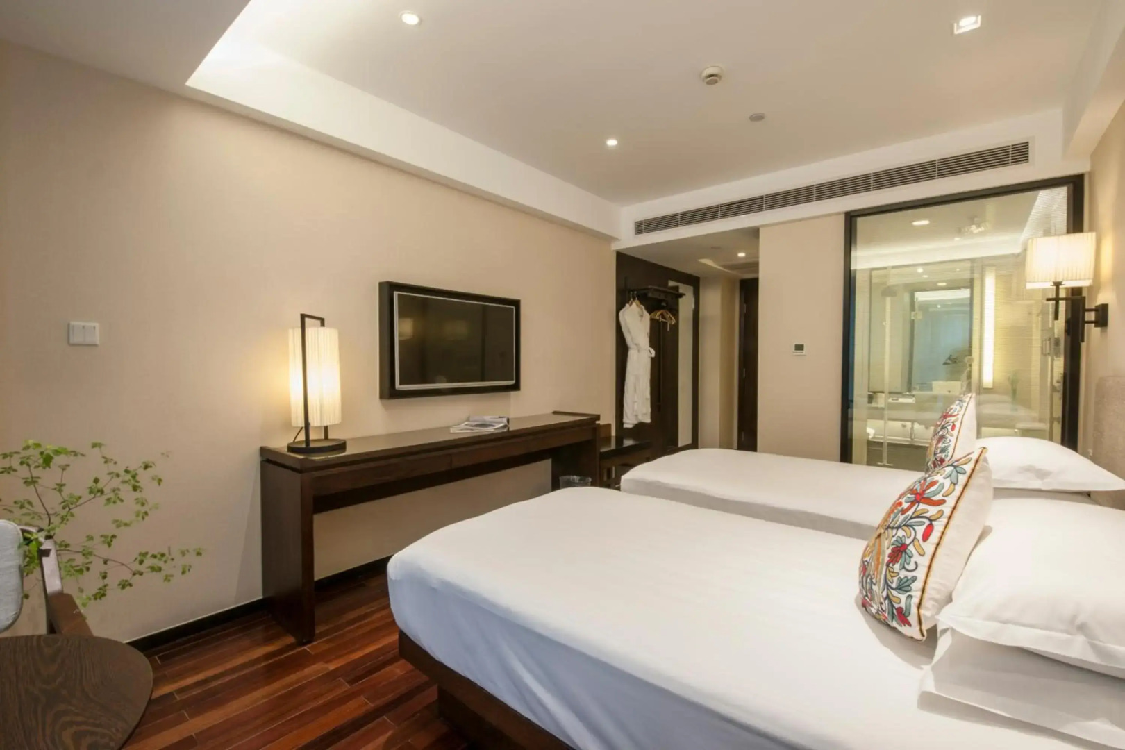 Photo - SSAW Boutique Shanghai South Xuhui RiYueGuang