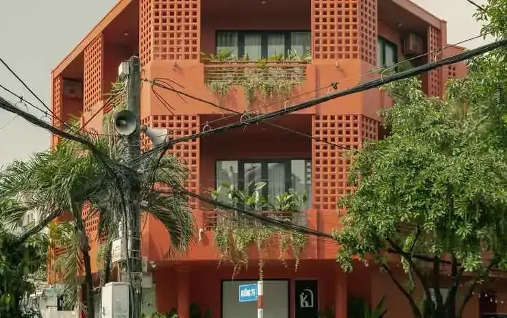 Photo - Kin Wander Tân Phong, The Moonage