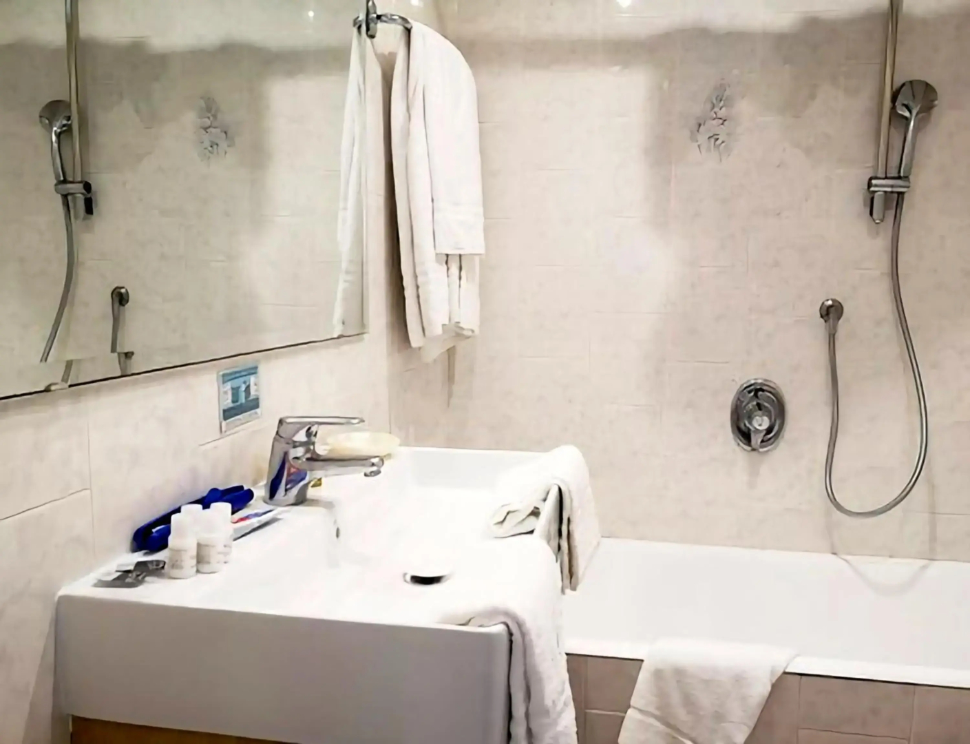 Photo - Hotel Cristina