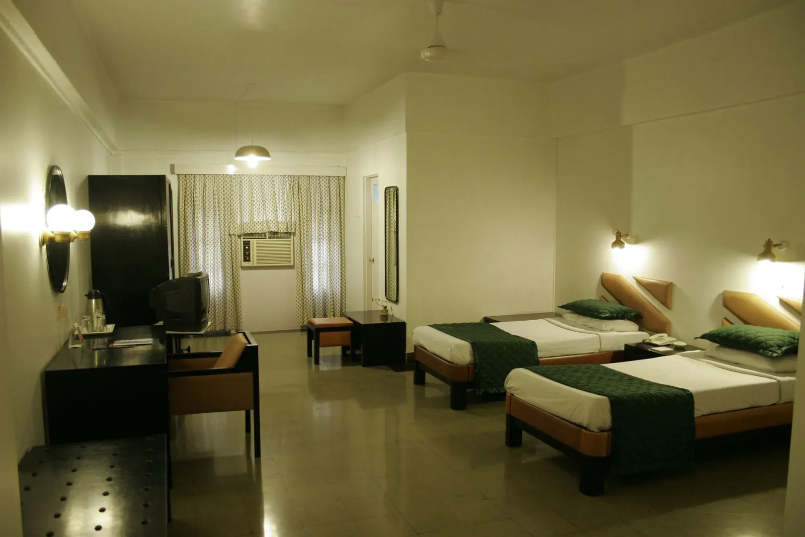 Foto - West End Hotel Opp Bombay Hospital