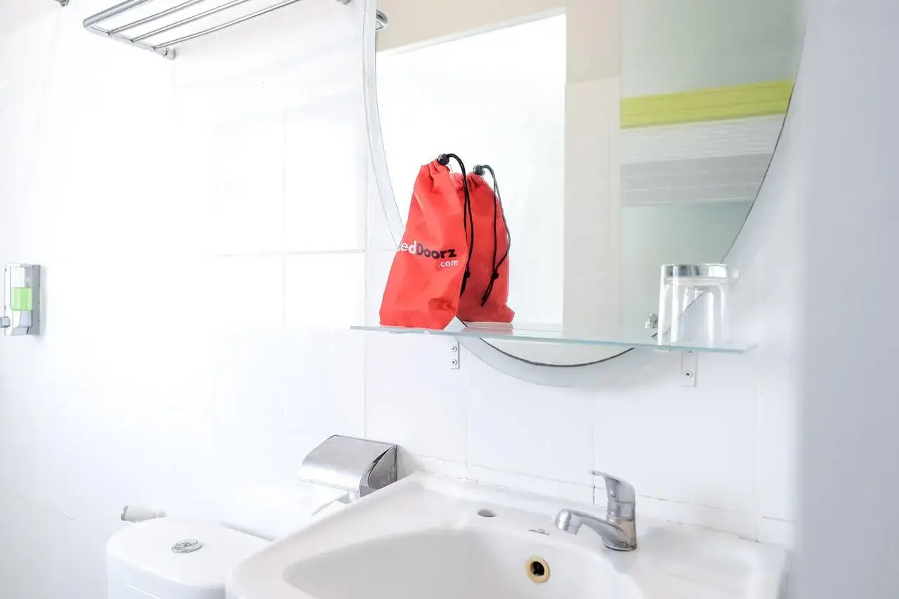 Photo - RedDoorz Plus at Sunrise Hotel Sanur