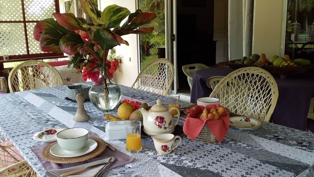 Mihinoa House