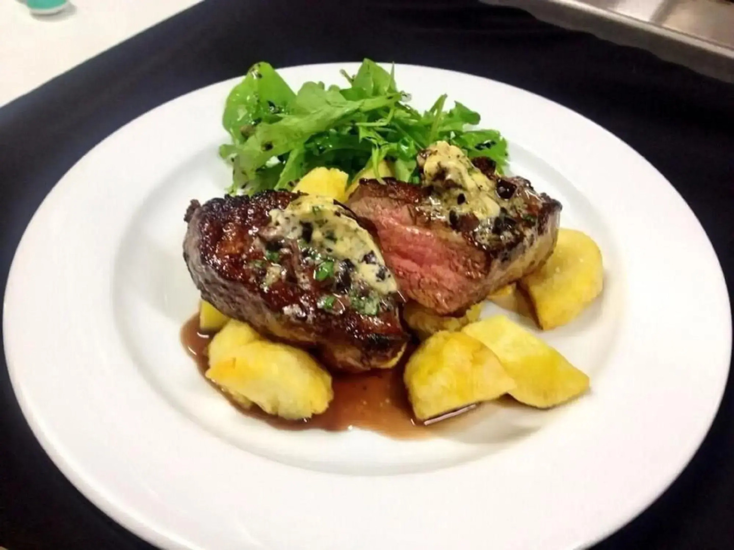 Photo - Bay Plaza Hotel