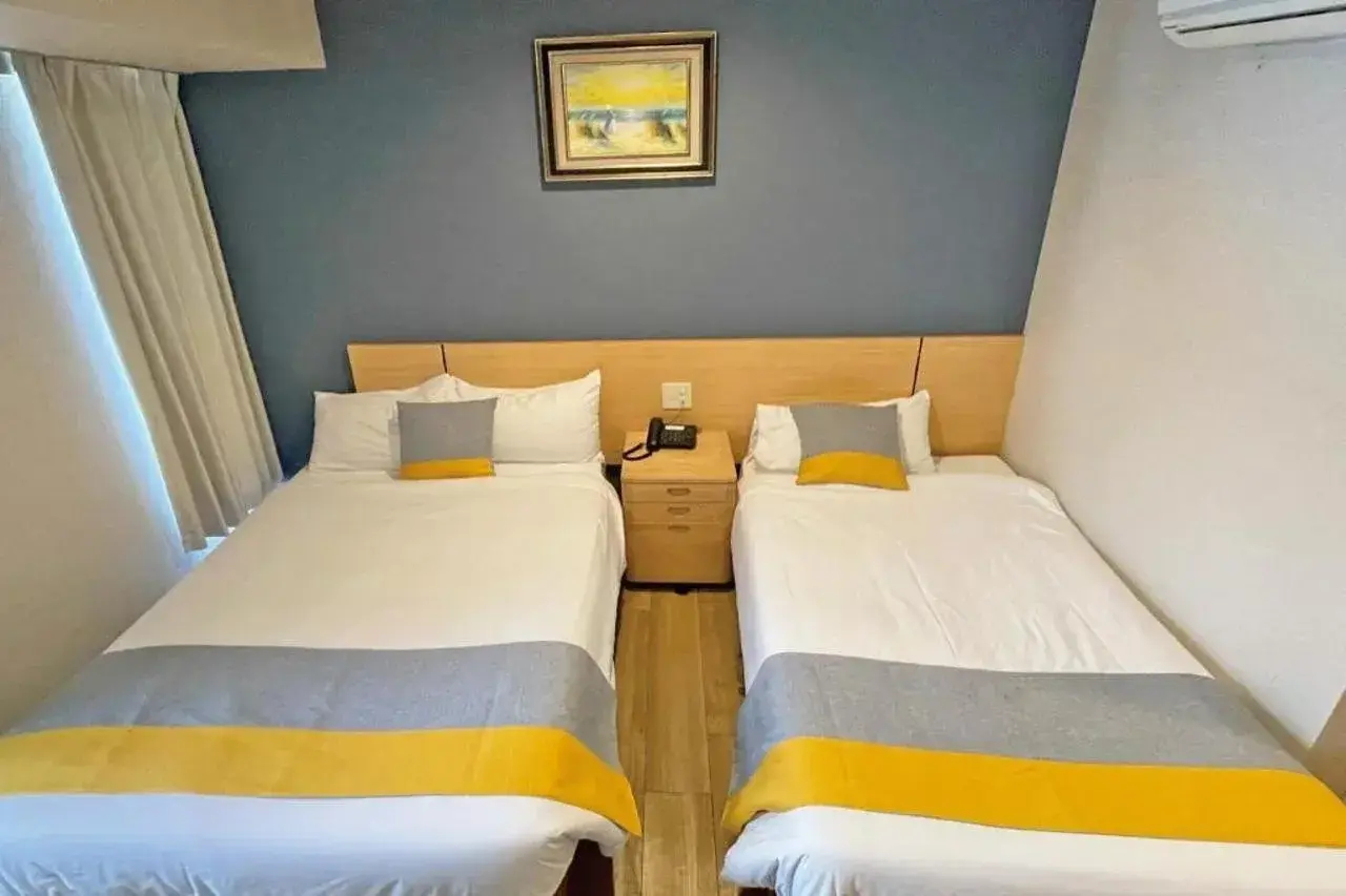 Photo - Victoria Hotel