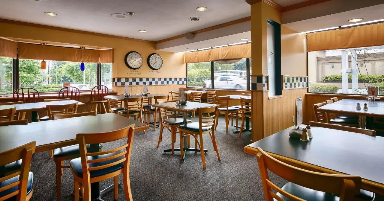 Photo - North Vancouver Hotel