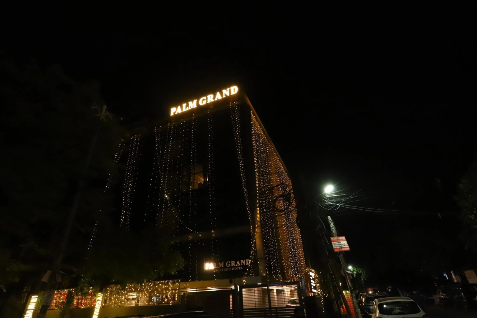 Foto - Hotel Palm Grand Naraina New Delhi - Couple Friendly Local IDs Accepted