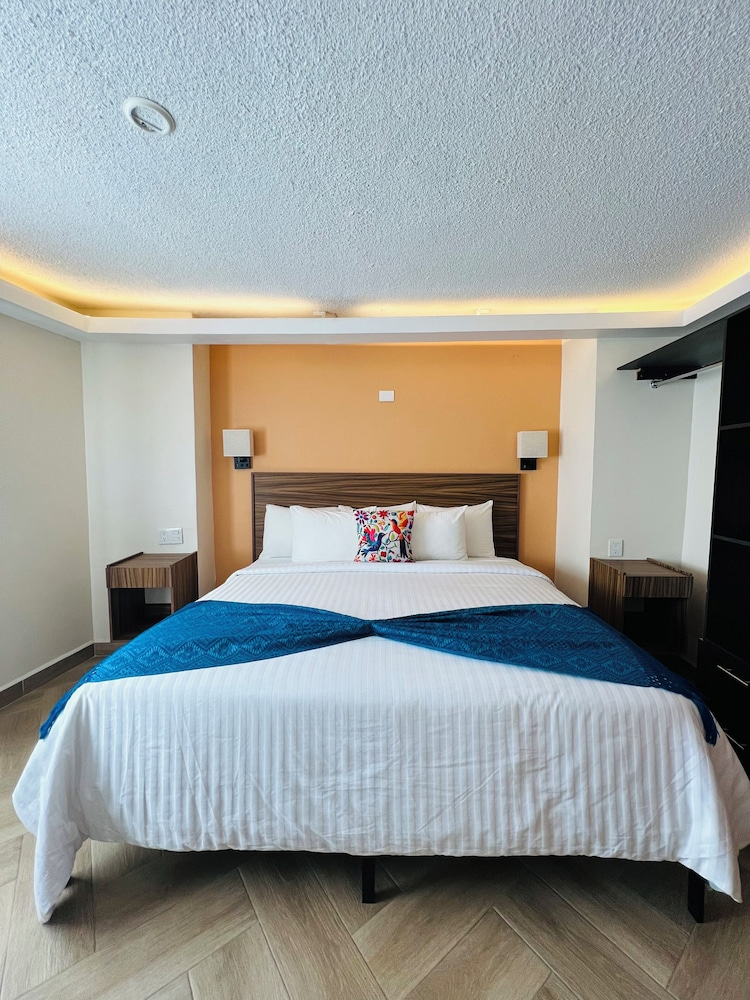 Foto - Suites del Jardín Principal