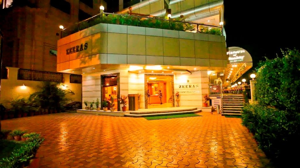 Hotel Zeeras