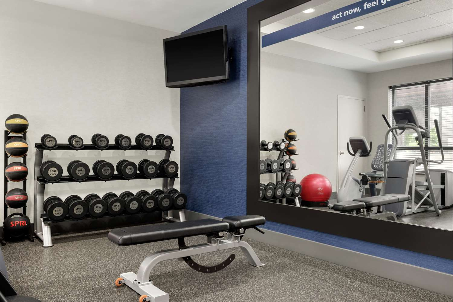 Photo - Hampton Inn by Hilton Boston/Cambridge