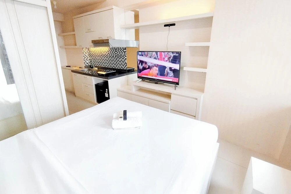 Studio Minimalist Connect to Pakuwon Mall at Tanglin Supermall Mansion Apartment