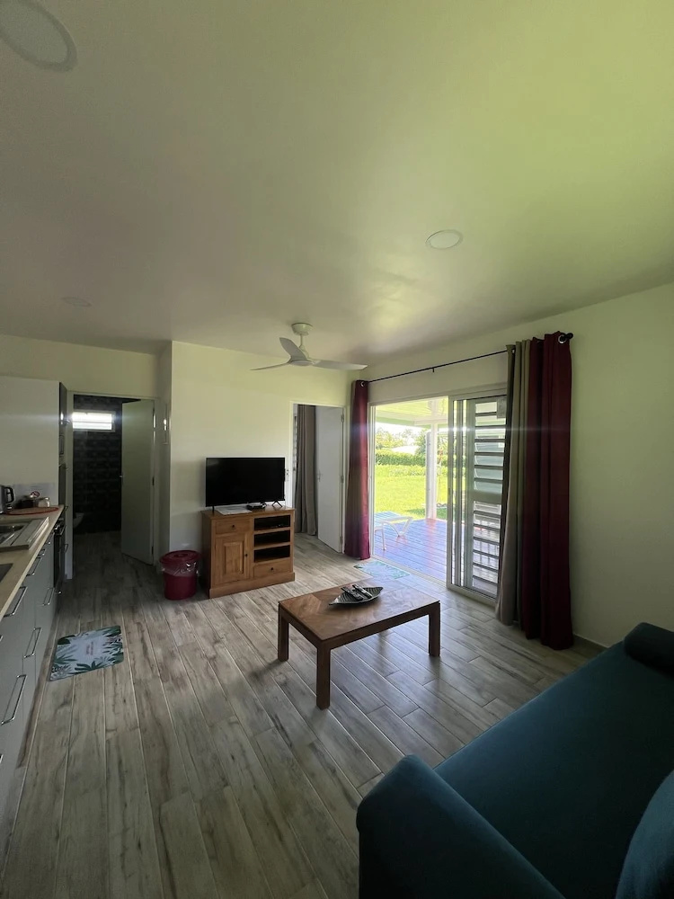 Apara Feti'a - Mirimiri Lodge