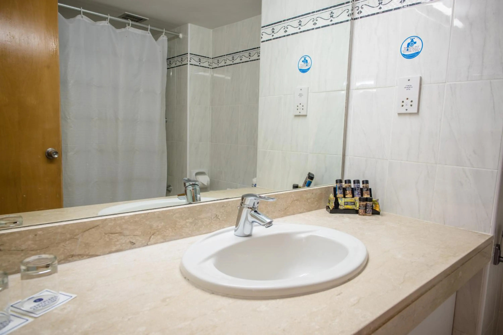 Photo - Cynthiana Beach Hotel