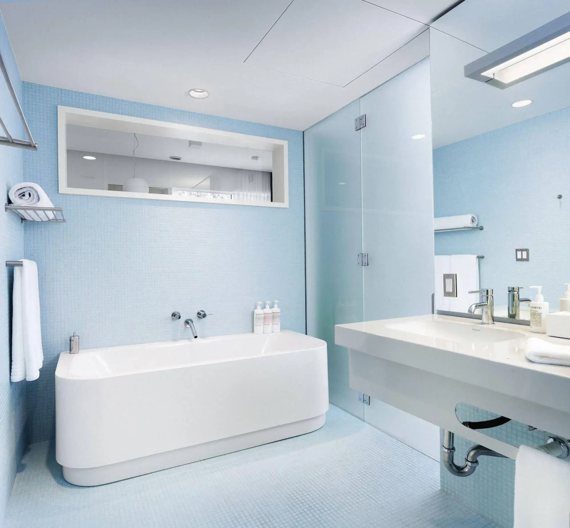 Photo - Frame Hotel - Treehouse