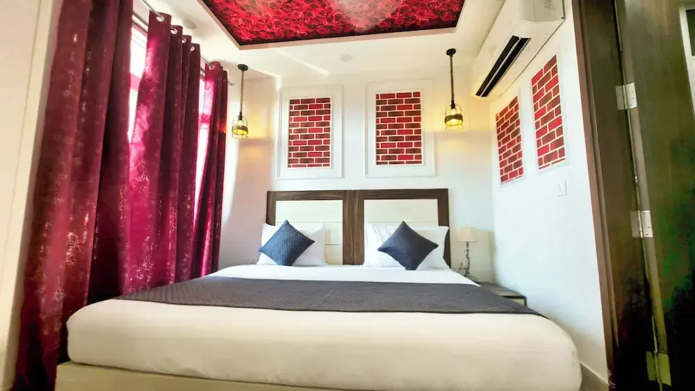Photo - Hotel HomeAste 001 Near Yashobhoomi Convention Center