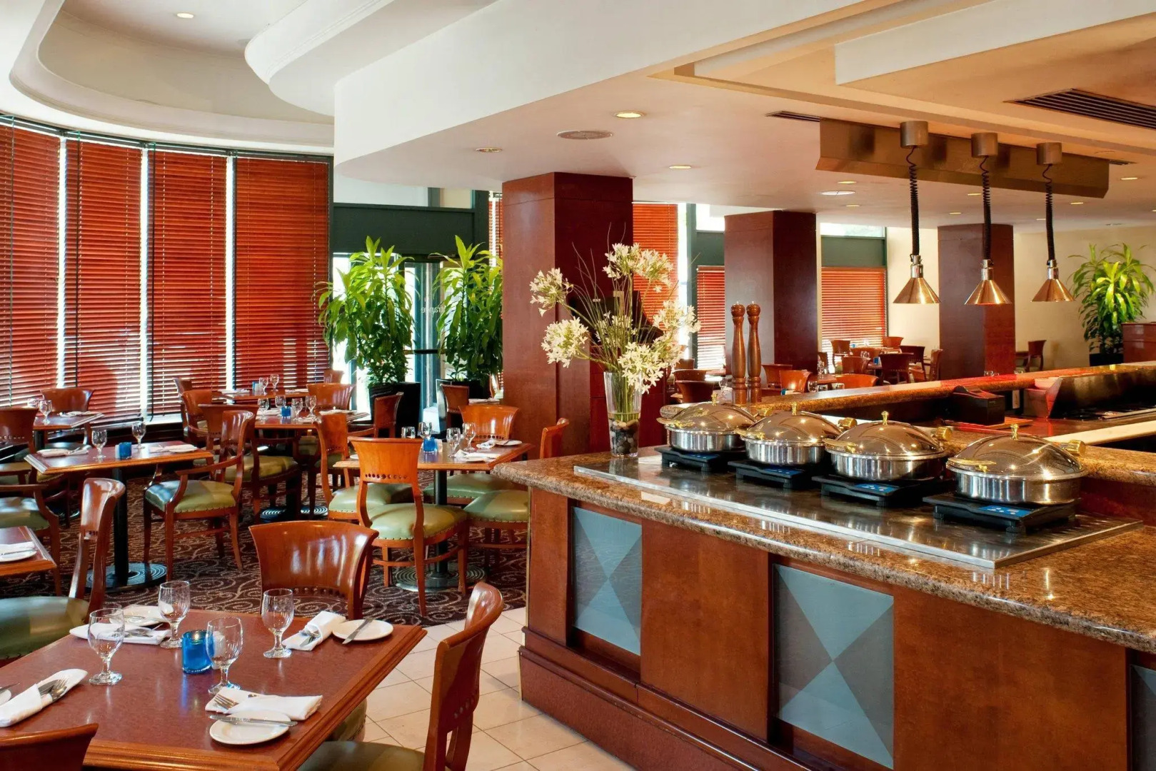 Photo - Vancouver Airport Marriott Hotel