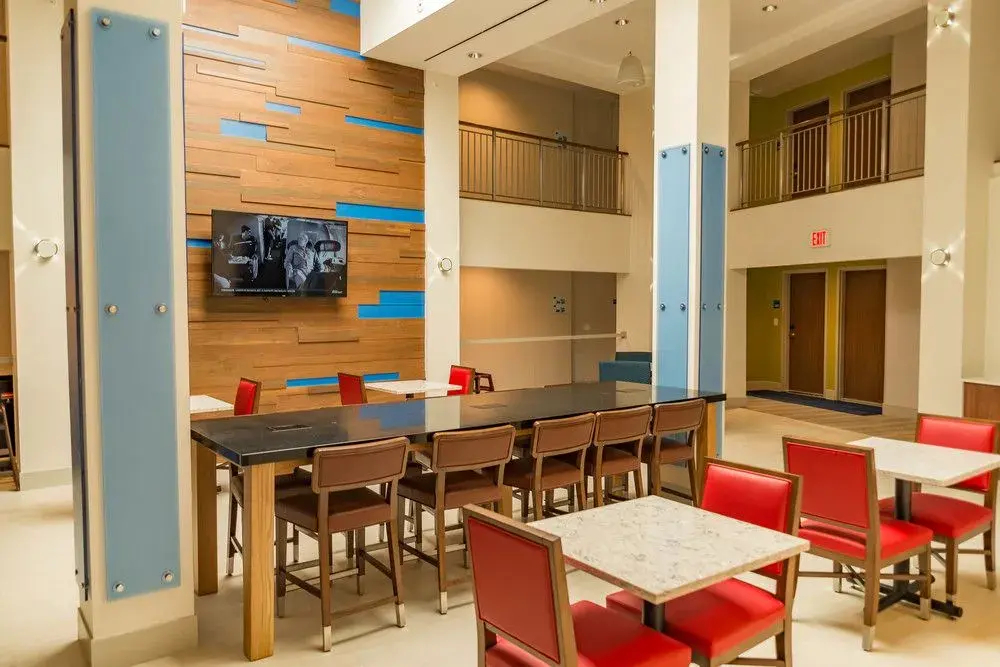 Photo - Holiday Inn Express West Los Angeles by IHG