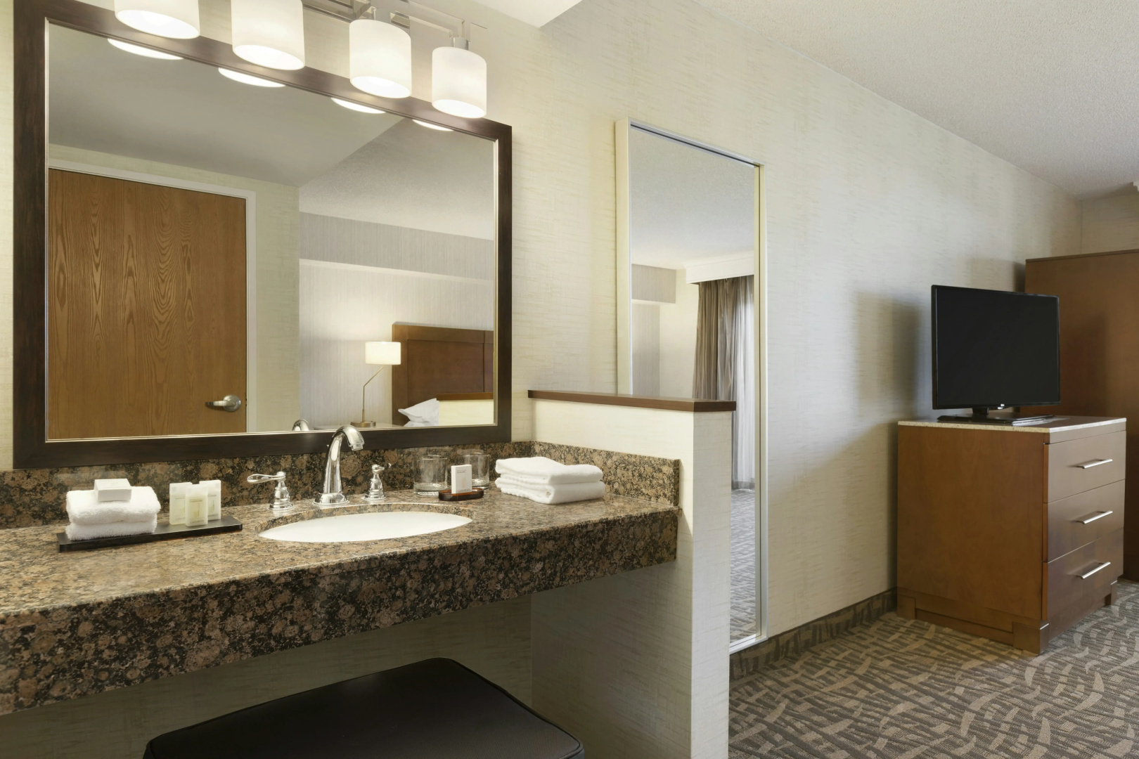 Photo - Embassy Suites by Hilton Santa Ana Orange County Airport