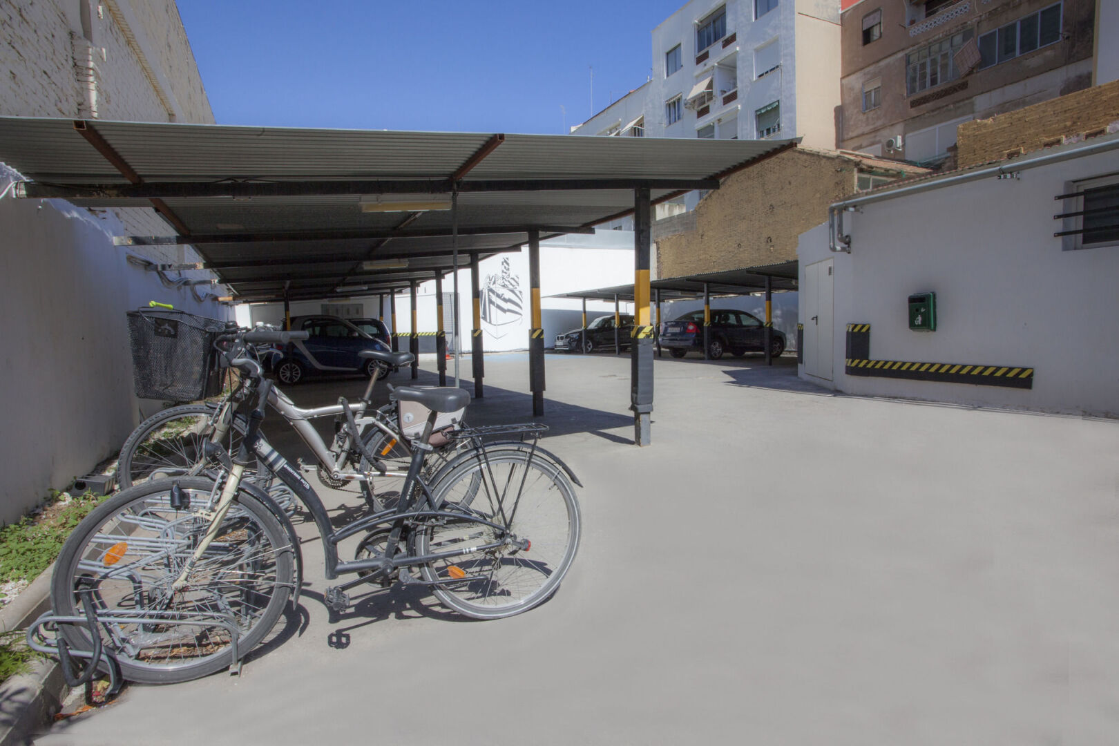 Photo - Casual Vintage Valencia