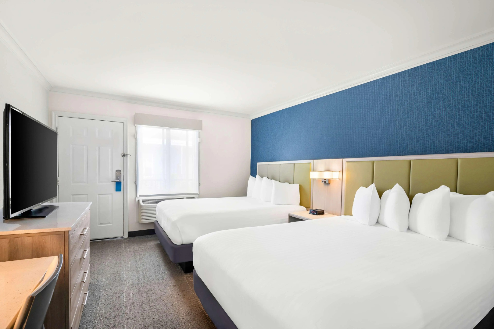Photo - SureStay Hotel by Best Western Santa Monica