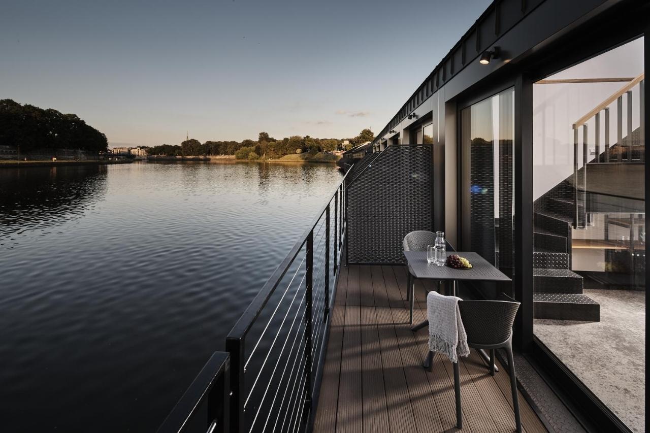 Photo - New Port Hotel