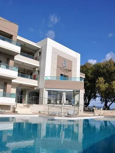 Photo - Nautilus Bay Hotel