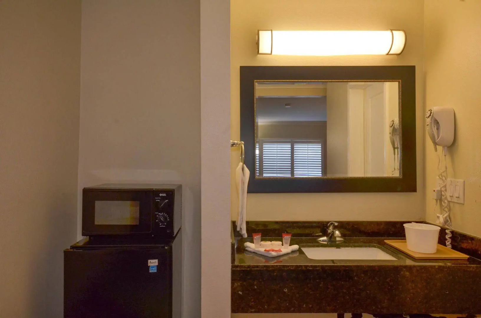 Photo - Hollywood City Inn