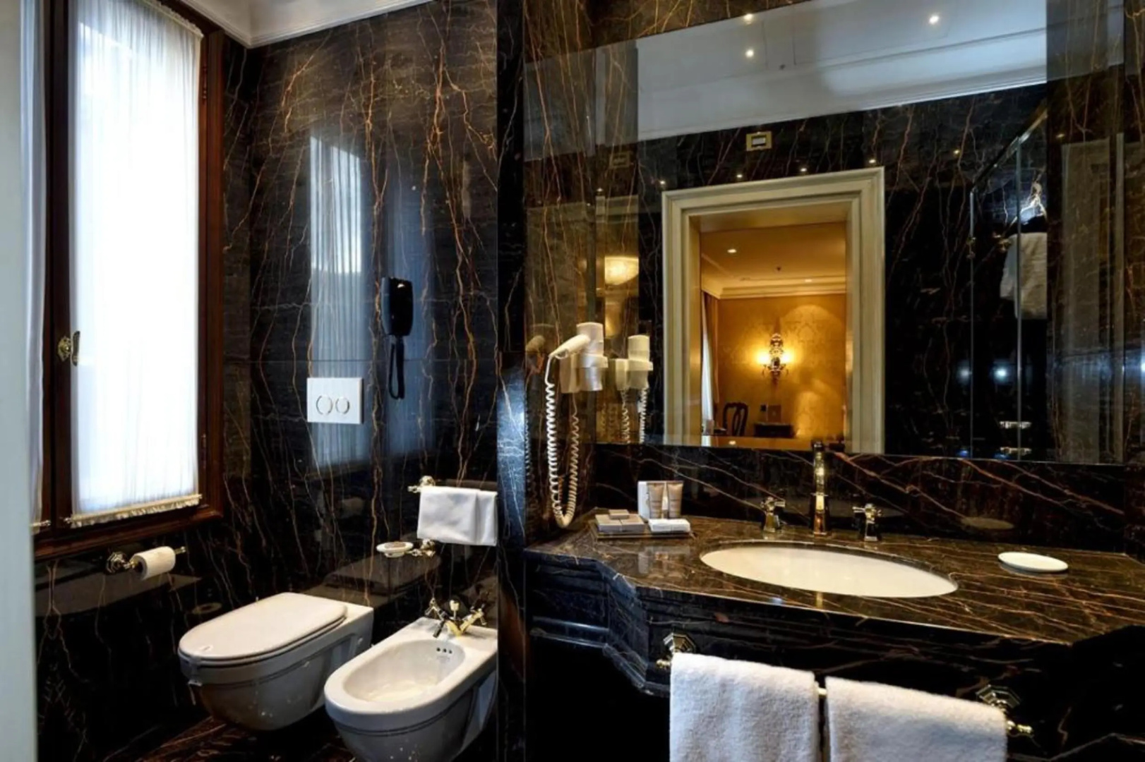 Photo - Hotel Ai Reali di Venezia