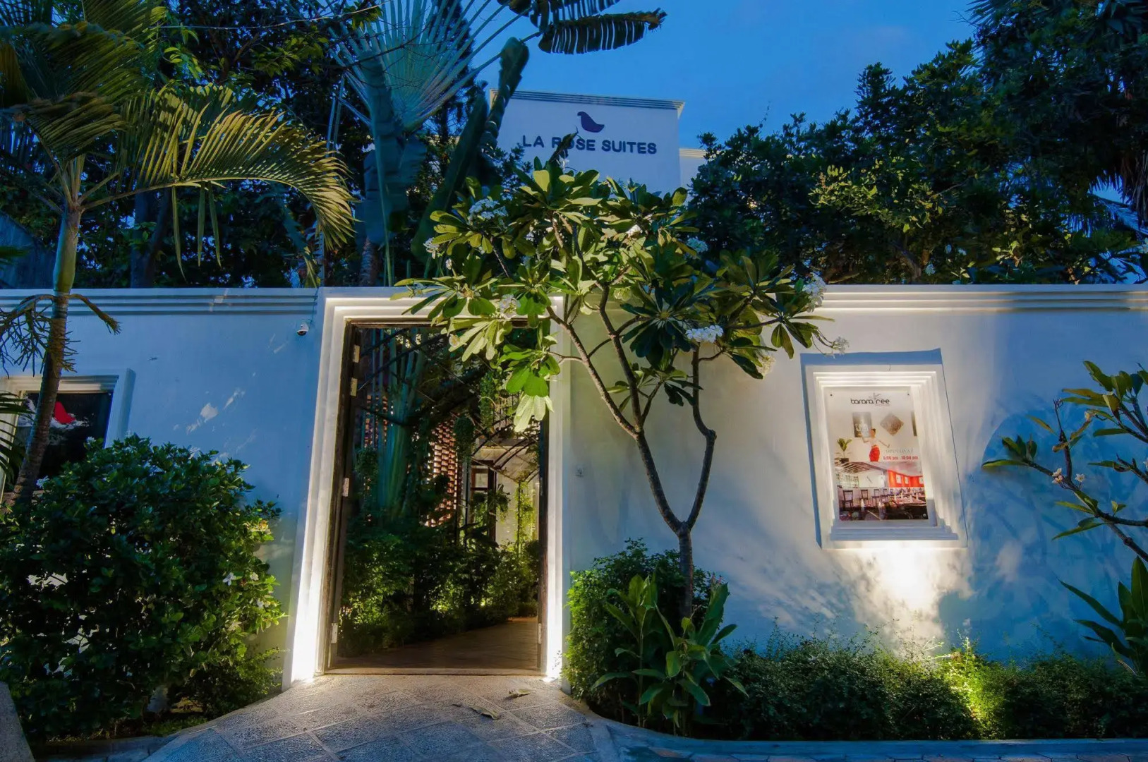 Photo - La Rose Suites