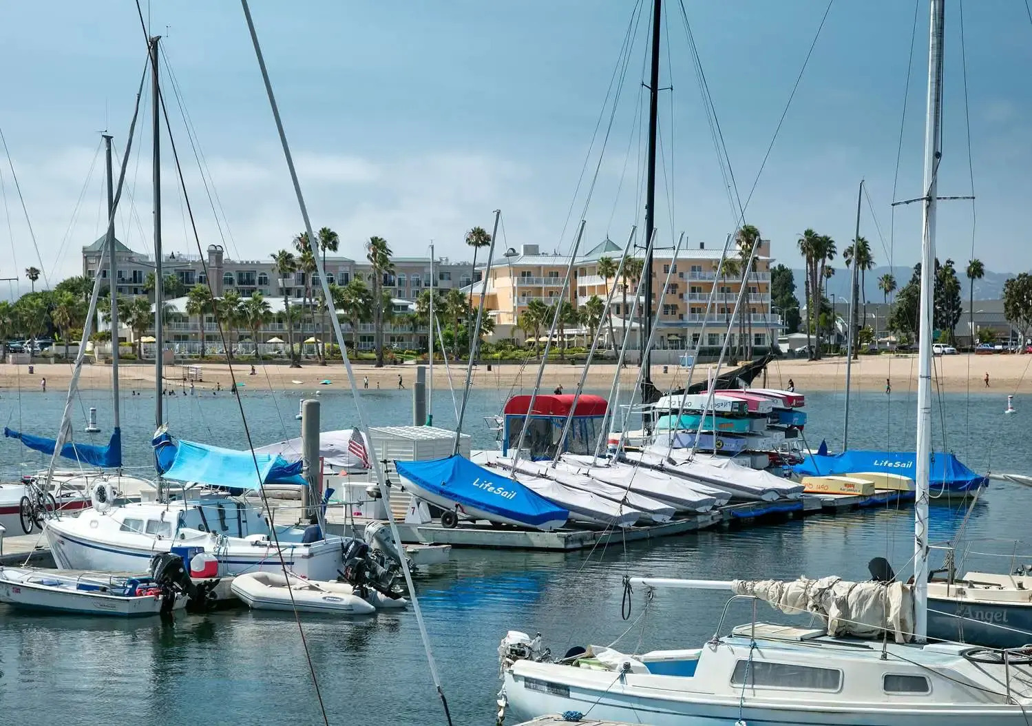 Photo - Jamaica Bay Inn Marina Del Rey Tapestry Collection by Hilton