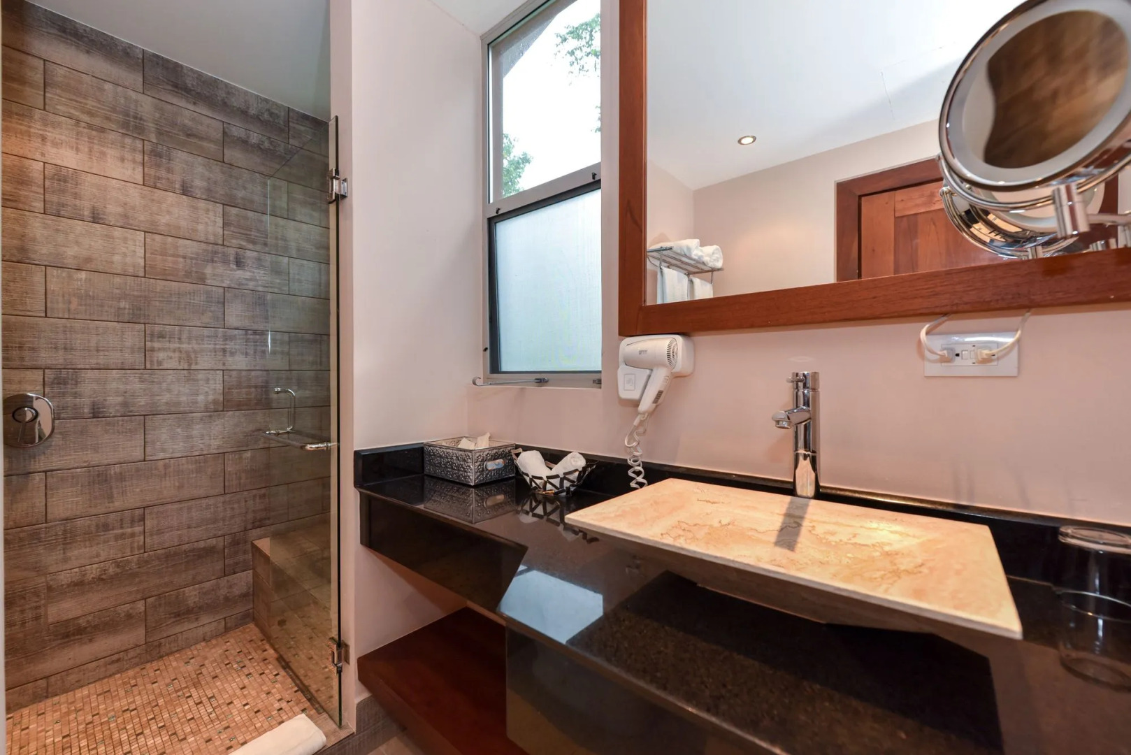 Photo - Tulemar Resort