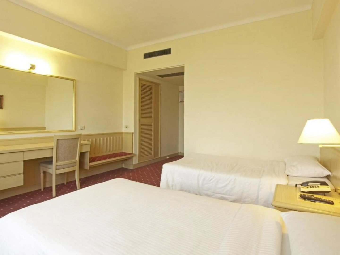 Photo - Emperor Hotel