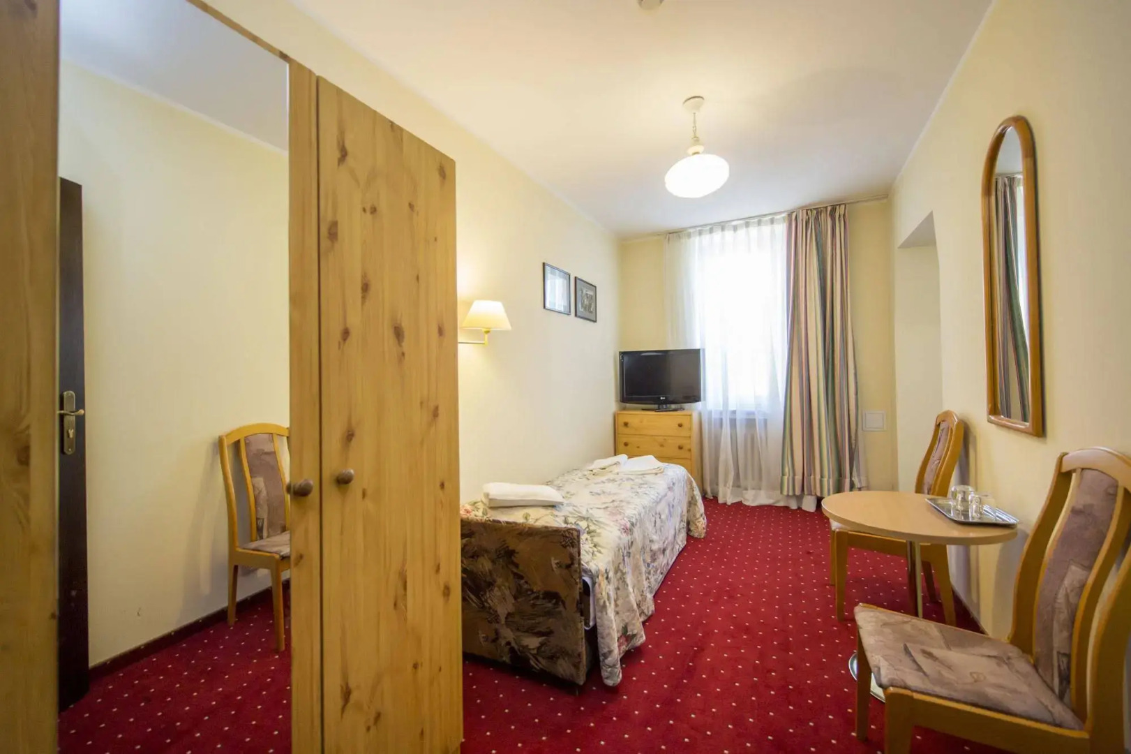 Foto - Willa Carlton