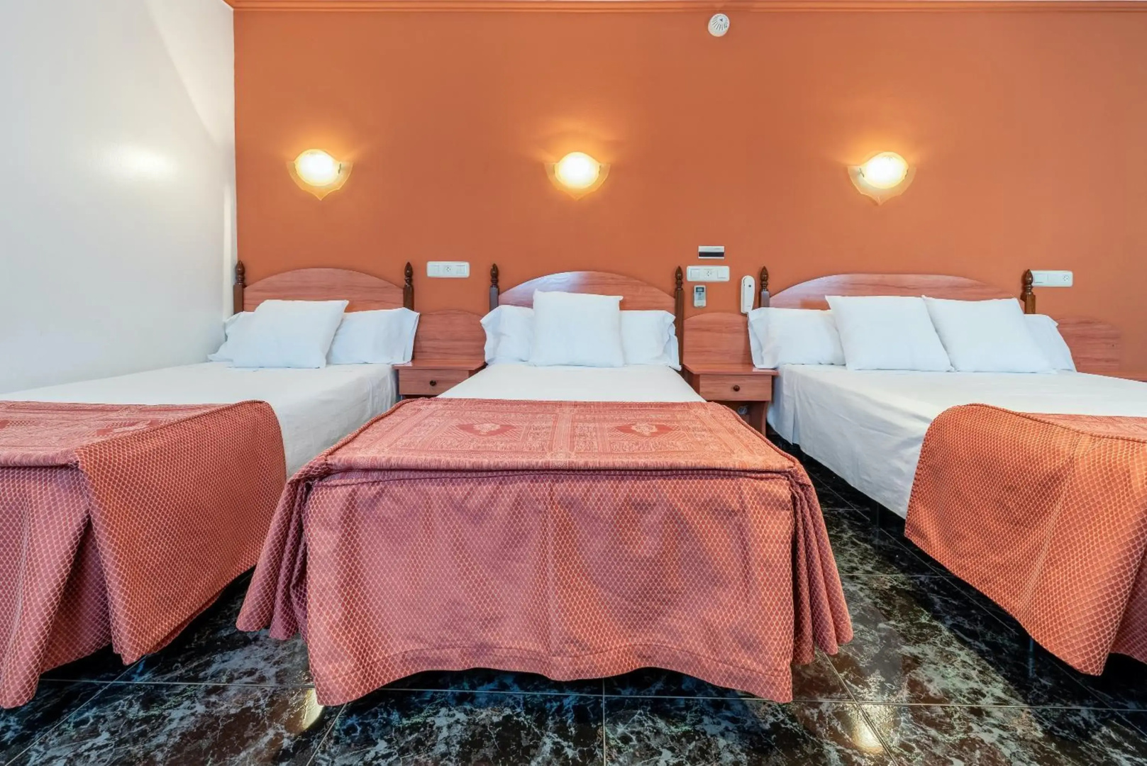 Photo - Hotel Canadá