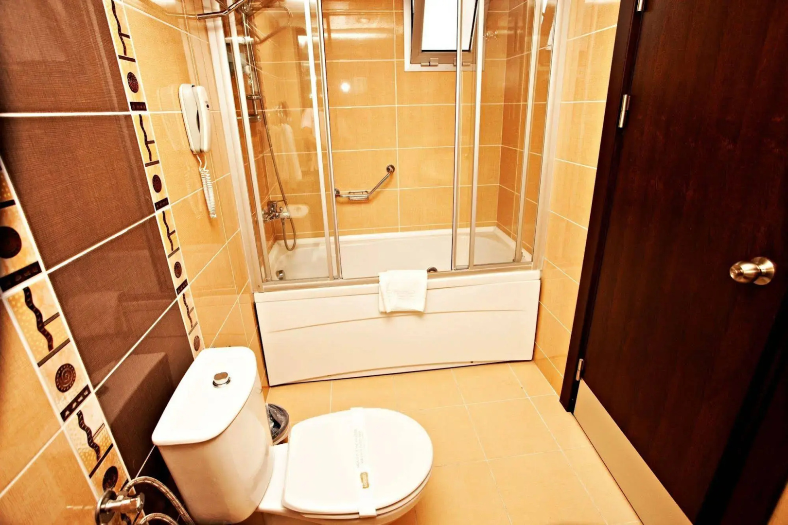Foto - duqqan deluxe hotel