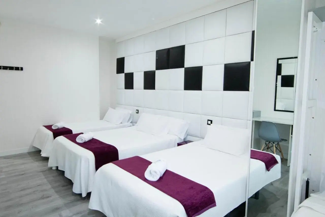Photo - Hotel Avenida de España