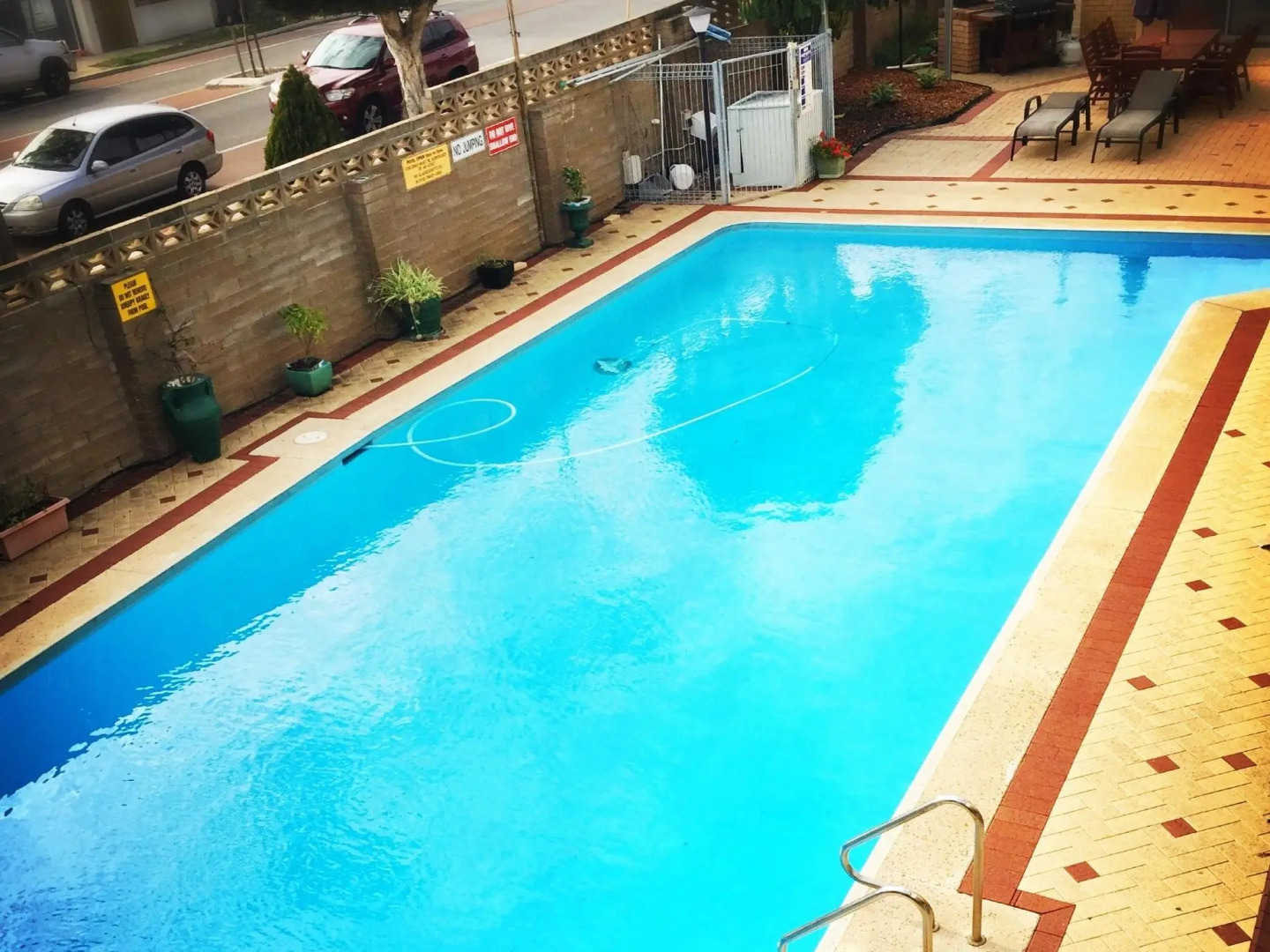 Photo - Batavia Apartments