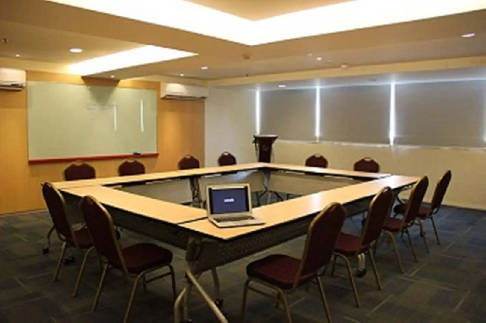 Foto - 1O1 URBAN Jakarta Kelapa Gading