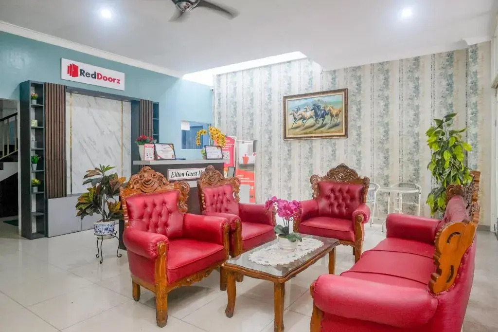 Photo - RedDoorz near Hermes Place Polonia Medan